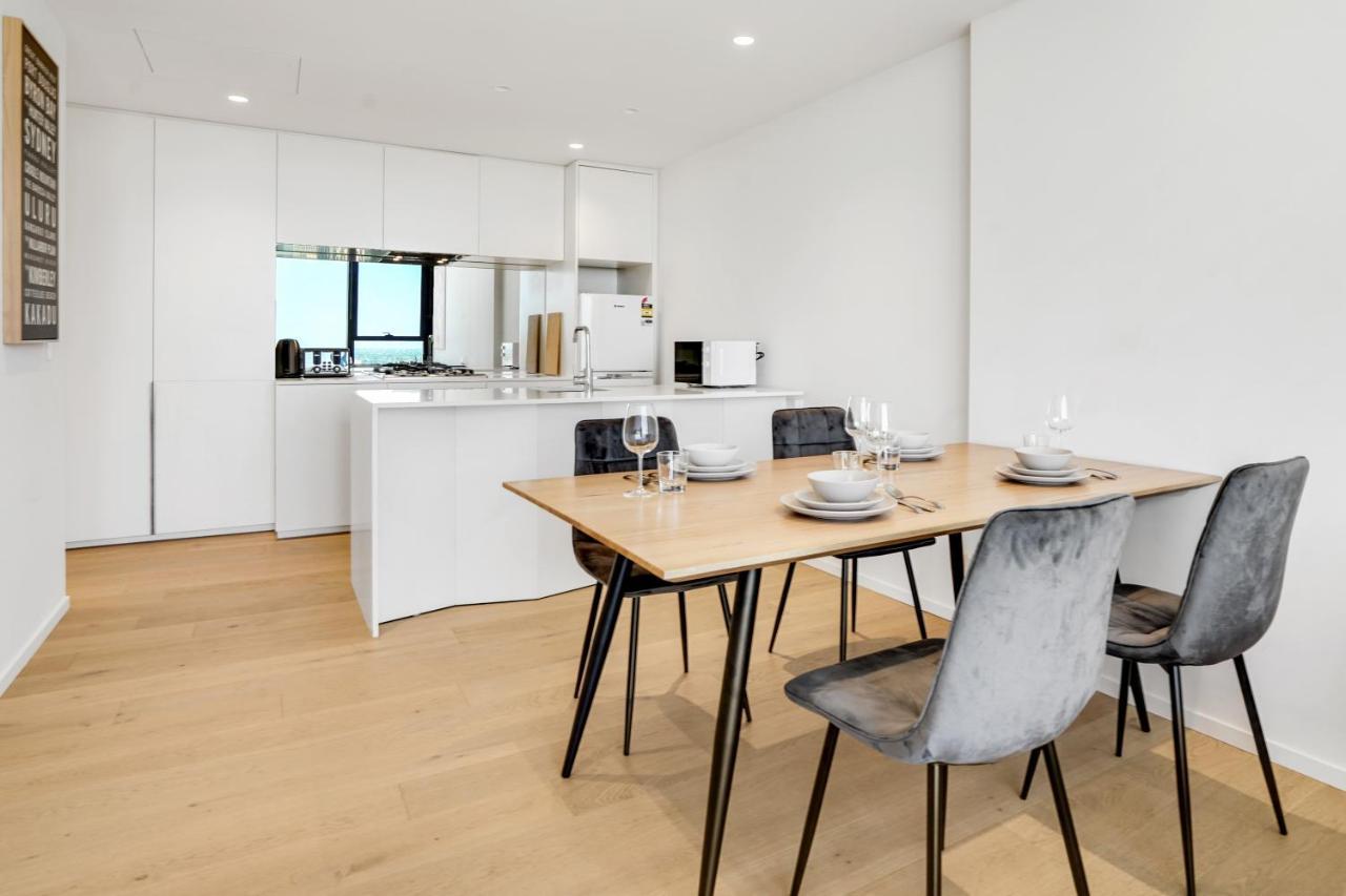 3br 2bath, Southbank, Crown, Sea View, Level 39 Apartment *
